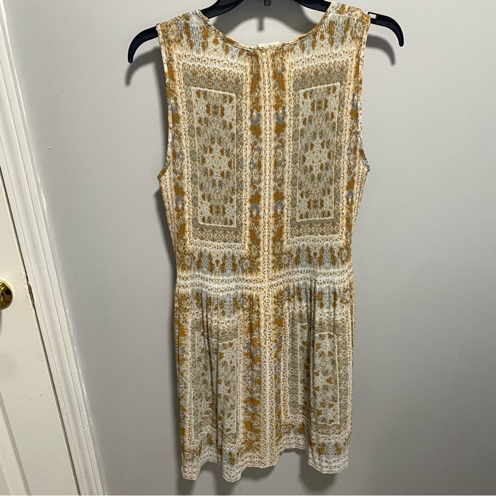 Jane and Delancey Boho neutral colored knee length dress - Picture 3 of 9